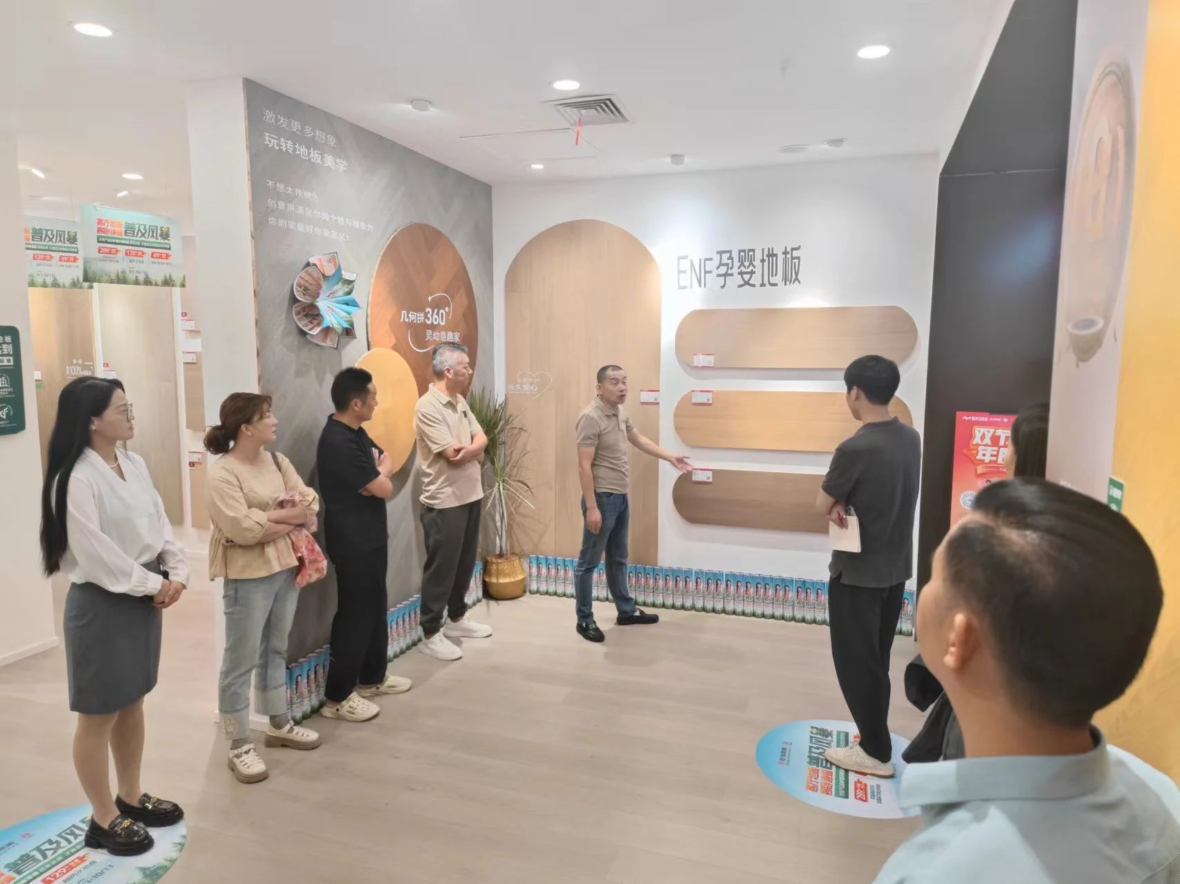 82萬超強大單！世友客廳地板客臥通鋪普及風(fēng)暴火力全開！